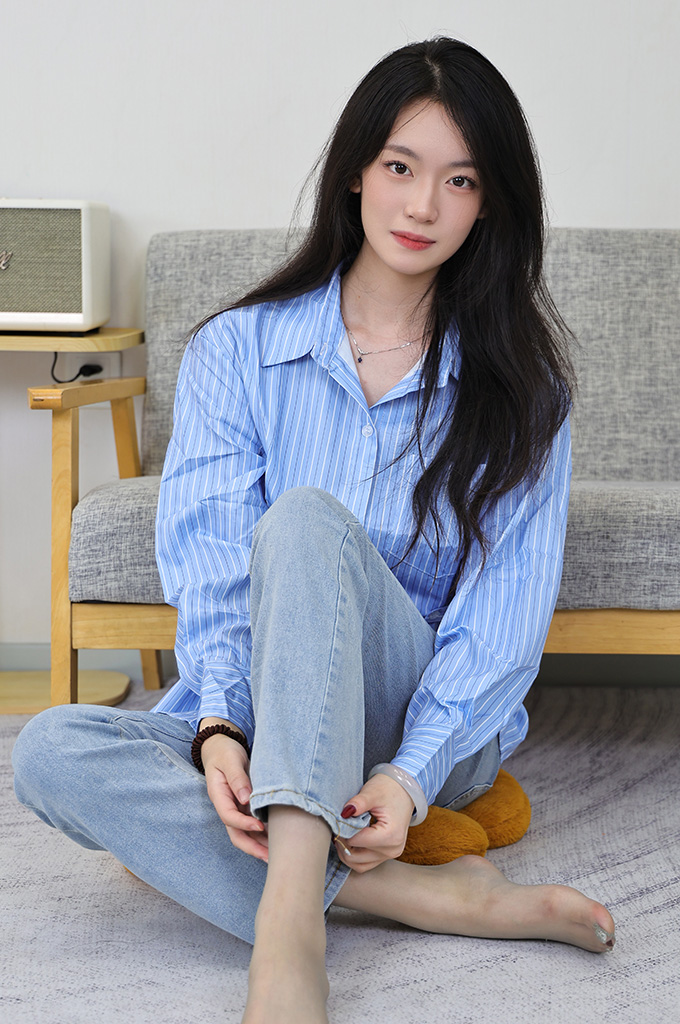 W248-灰色丝袜（脚尖透明）、高跟鞋